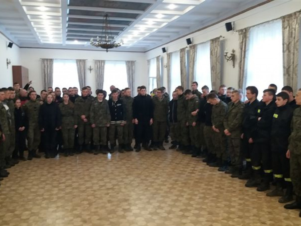 Reprezentanci II LO w Ogólnopolskim Turnieju Klas Mundurowych