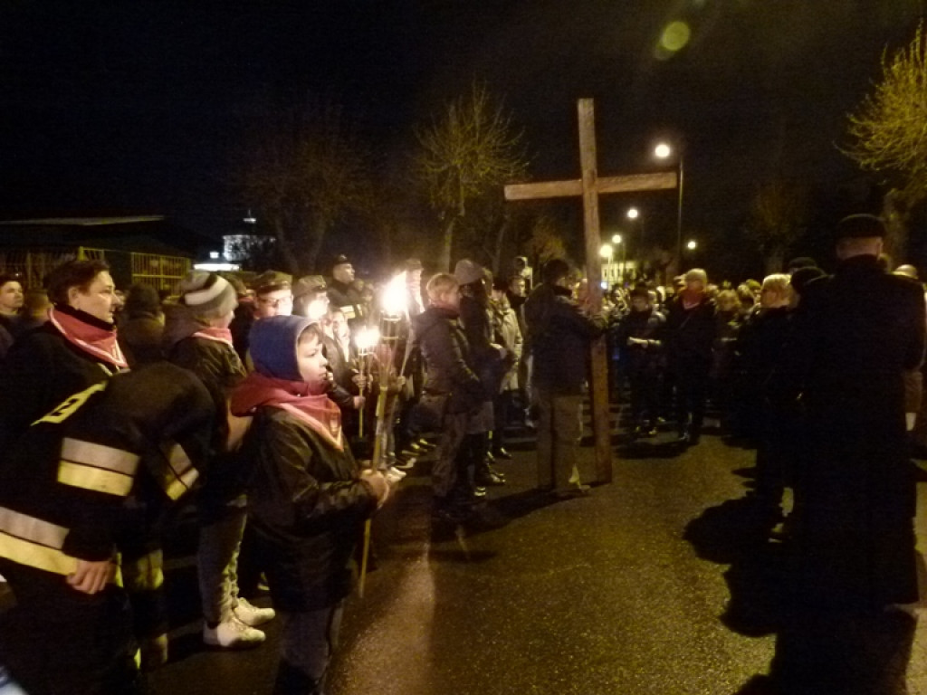 Droga krzyżowa ulicami Głowna