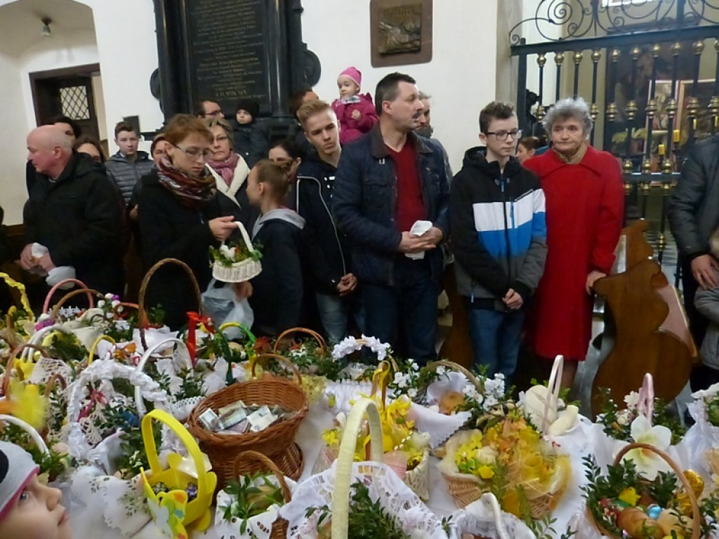 Bp Zawitkowski: Niech wszyscy cieszą się Wielkanocą