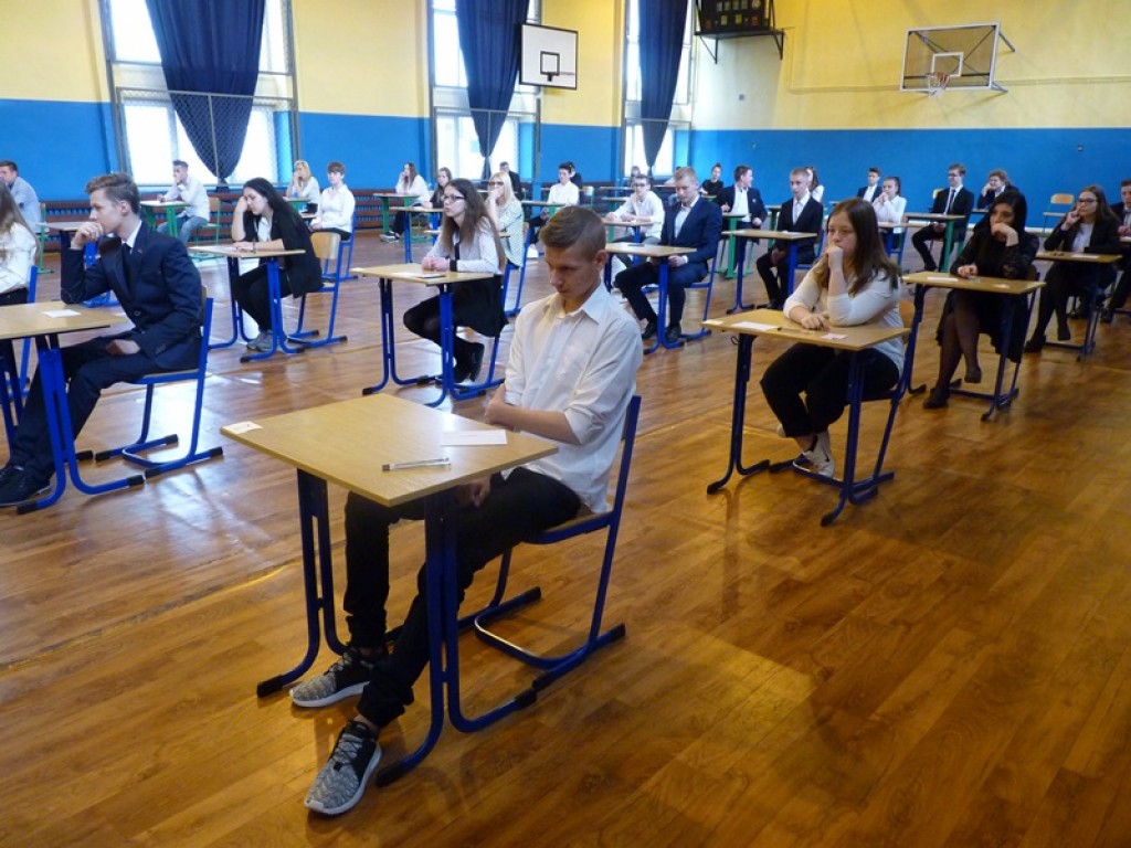 Gimnazjaliści już piszą część humanistyczną egzaminu