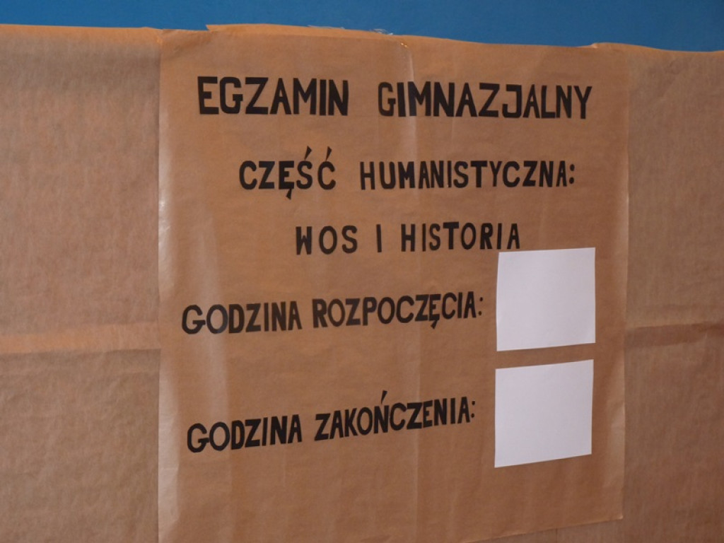 Gimnazjaliści już piszą część humanistyczną egzaminu