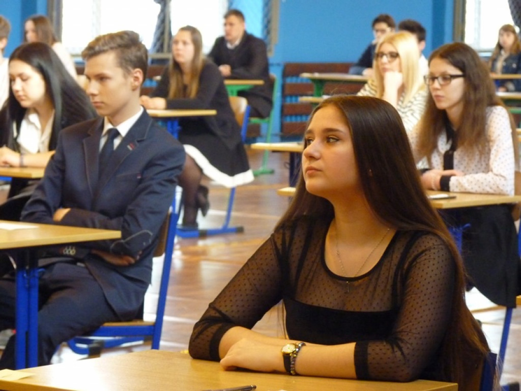 Gimnazjaliści już piszą część humanistyczną egzaminu