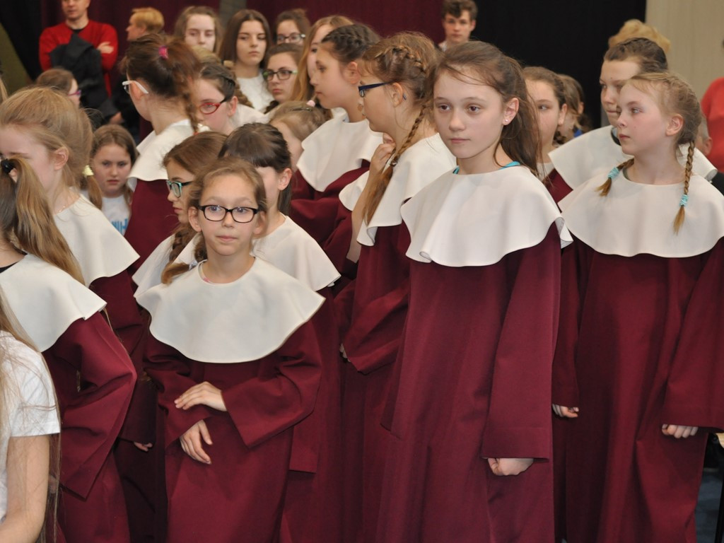 III Ogólnopolski Przegląd Scholi Pijarskich - zdjęcia