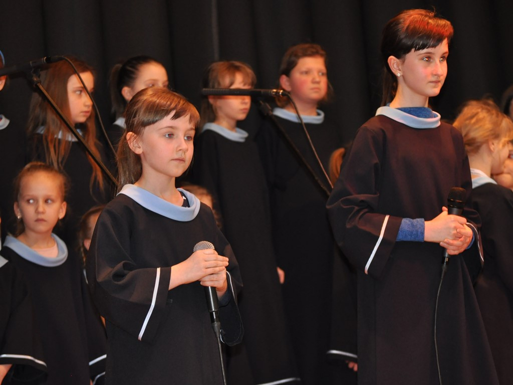 III Ogólnopolski Przegląd Scholi Pijarskich - zdjęcia