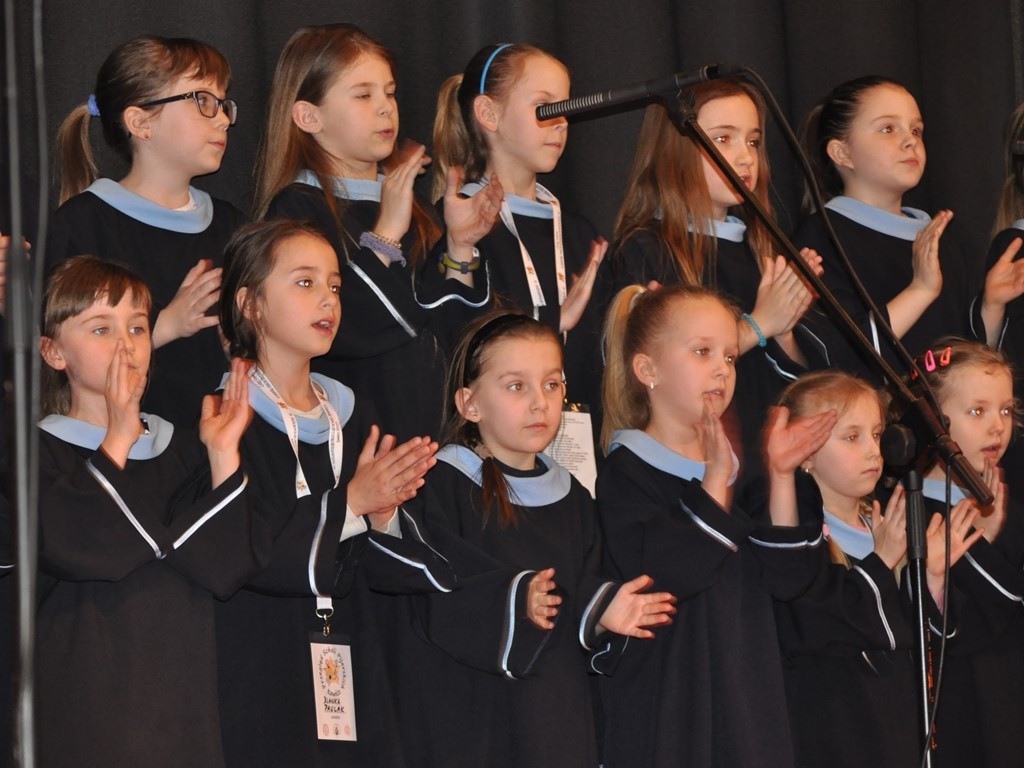 III Ogólnopolski Przegląd Scholi Pijarskich - zdjęcia