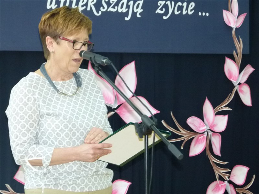 Trzecioklasiści odebrali świadectwa