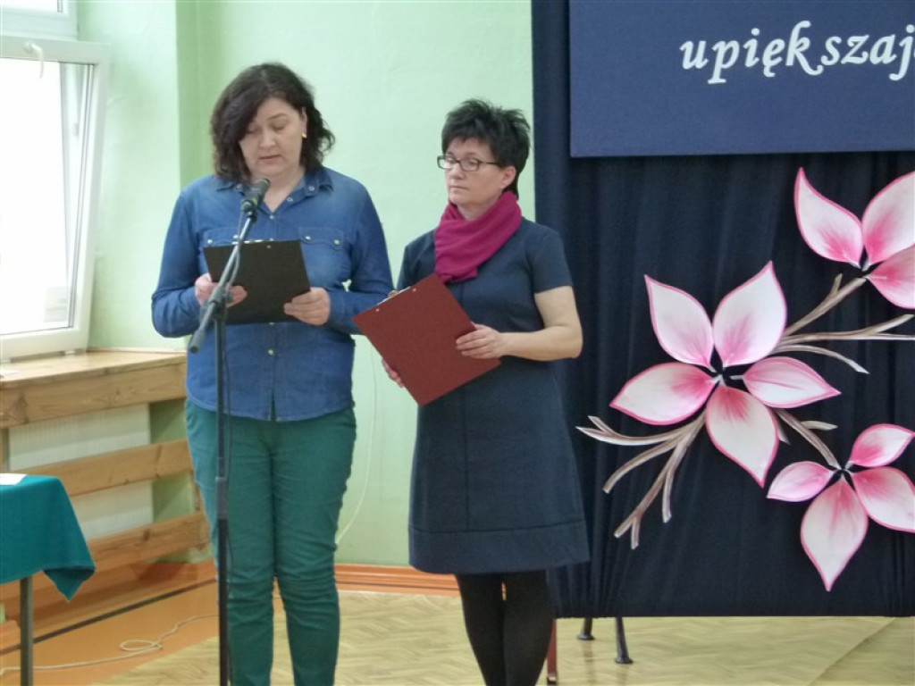 Trzecioklasiści odebrali świadectwa