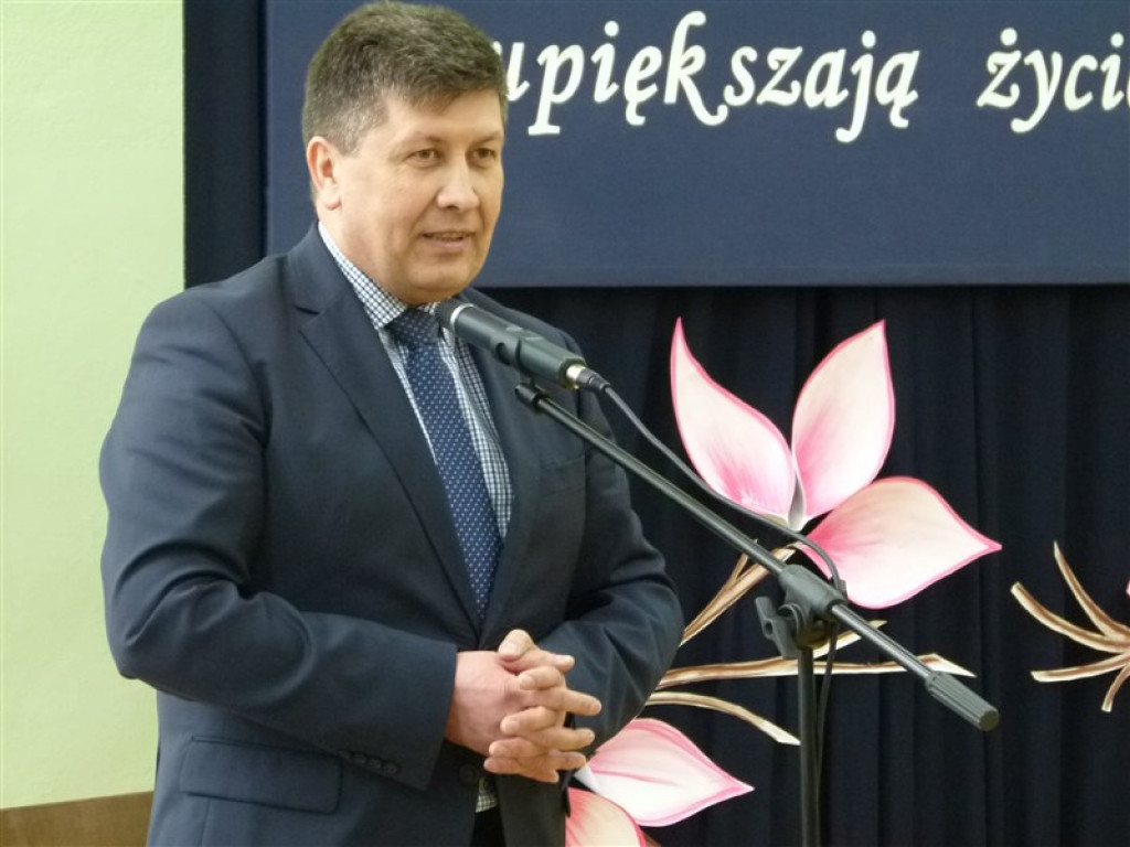 Trzecioklasiści odebrali świadectwa