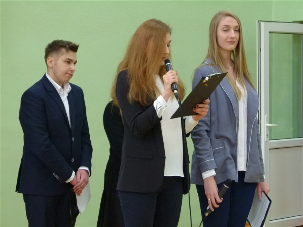 Trzecioklasiści odebrali świadectwa