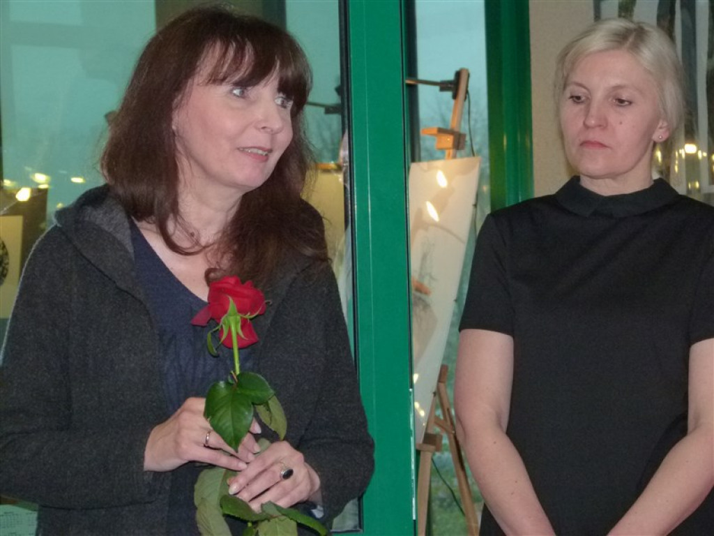 Prof. Ewa Wojtyniak-Dębińska pokazała swoje grafiki w Głownie