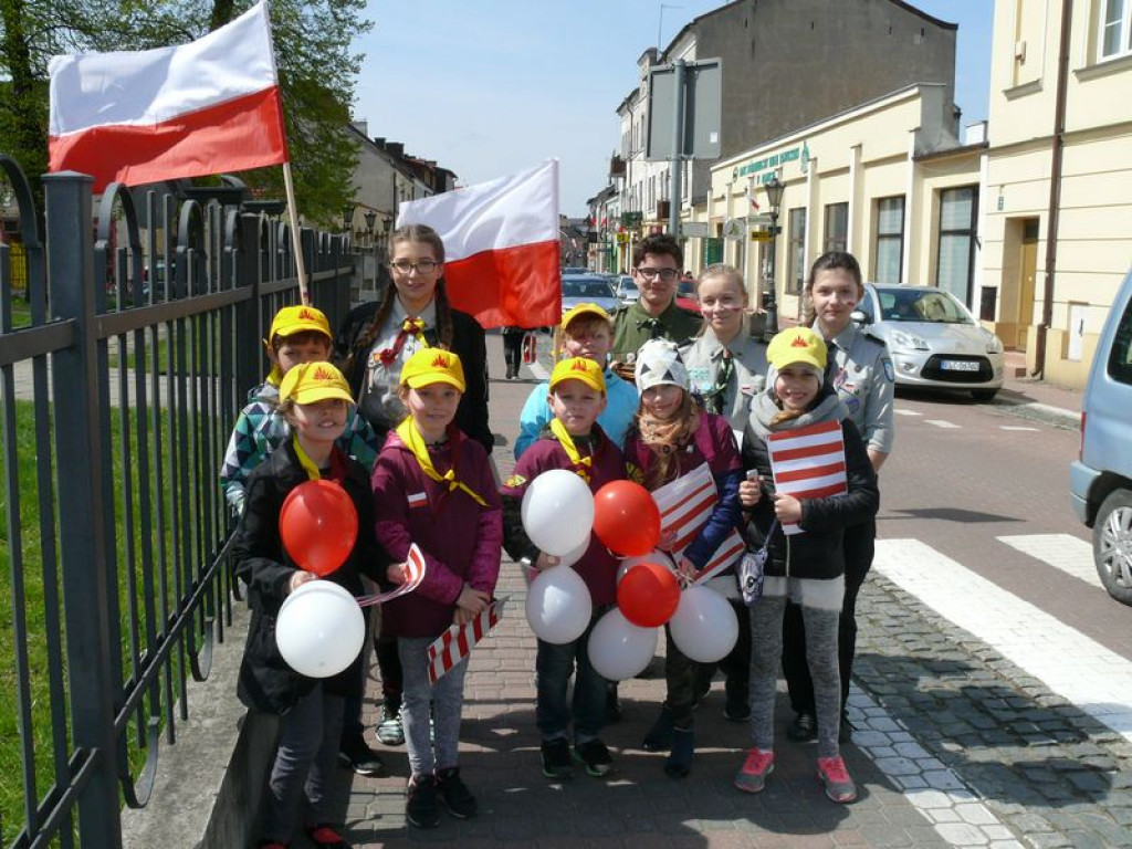 Harcerze na Święto Flagi