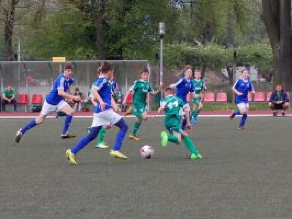 Rozluźnienie w końcówce powodem utraty dwóch bramek przez Pelikana-2004