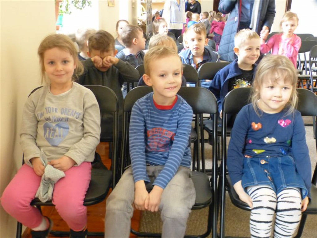 Dziennikarze też czytali dzieciom