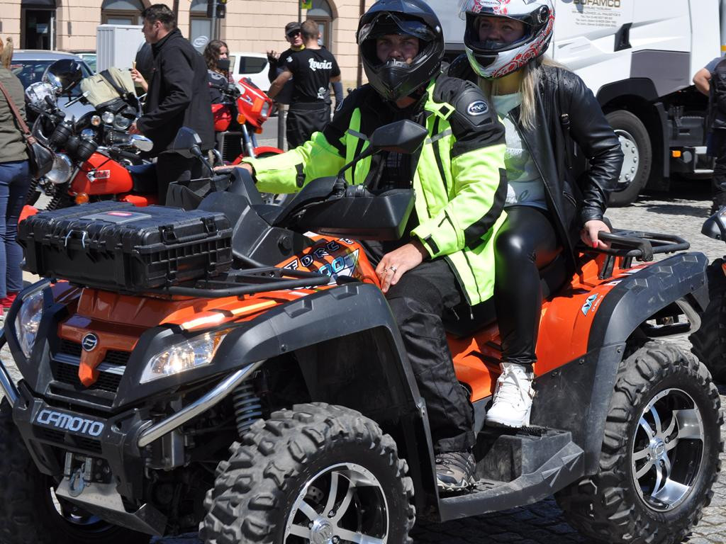 Blisko 500 motocykli parkowało na Nowym Rynku