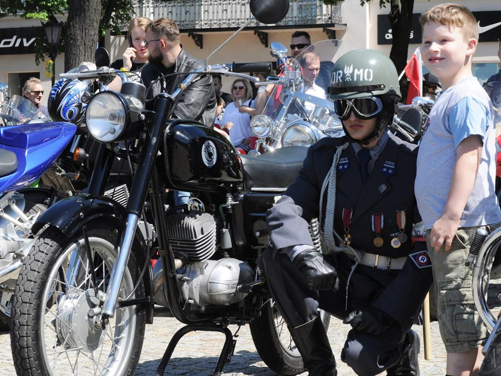 Blisko 500 motocykli parkowało na Nowym Rynku