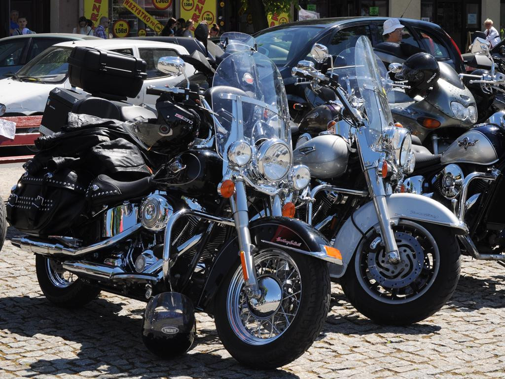 Blisko 500 motocykli parkowało na Nowym Rynku