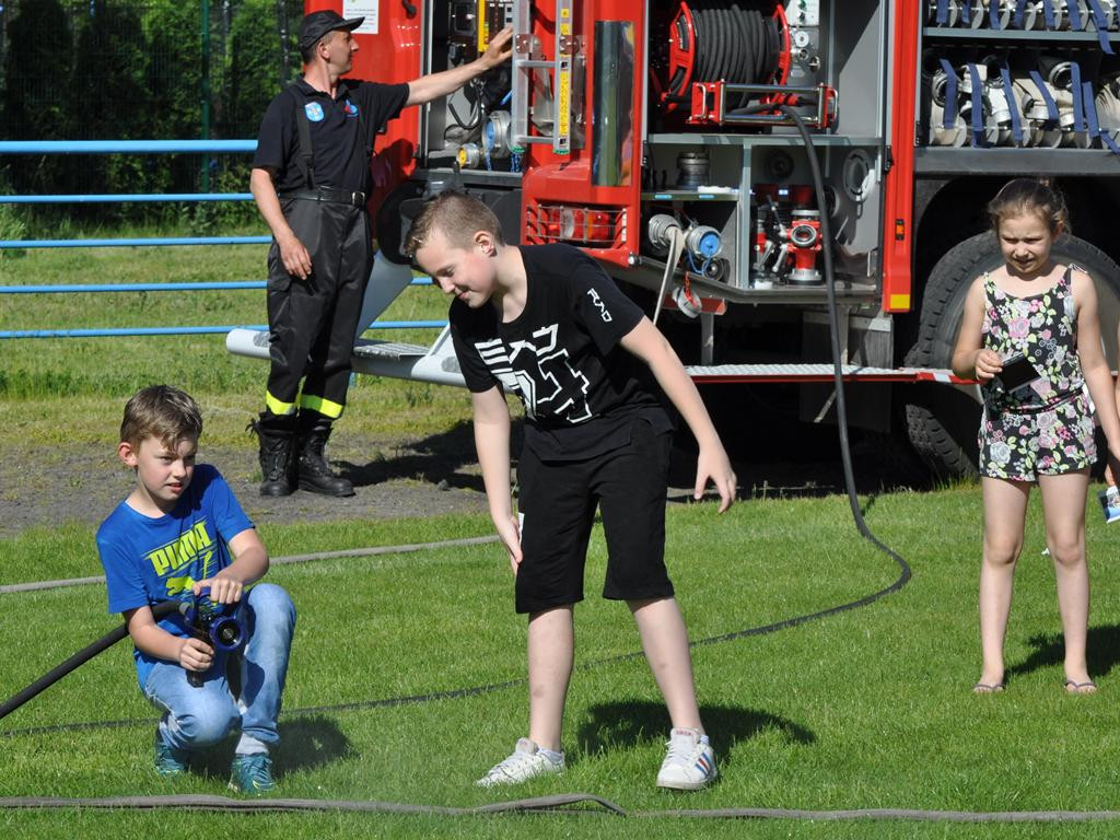 Festyn z okazji Dnia Dziecka w Łyszkowicach - zdjęcia