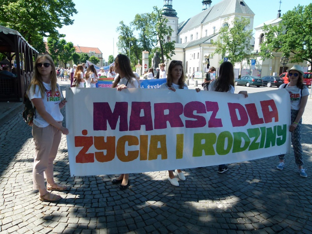 Marsz dla Życia i Rodziny przeszedł ulicami Łowicza