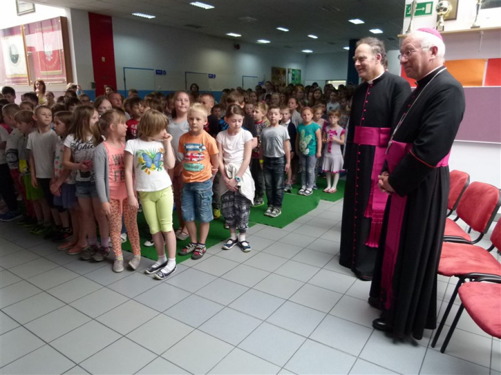 Parafia św. Barbary w Głownie gości biskupa Dziubę