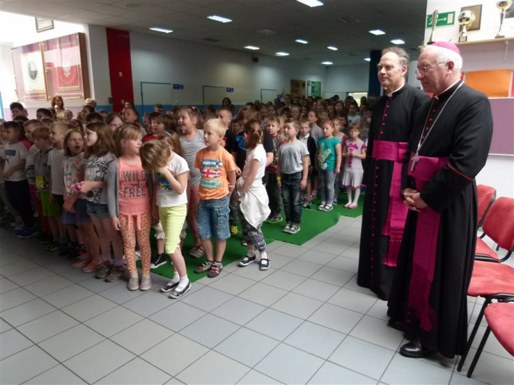 Parafia św. Barbary w Głownie gości biskupa Dziubę