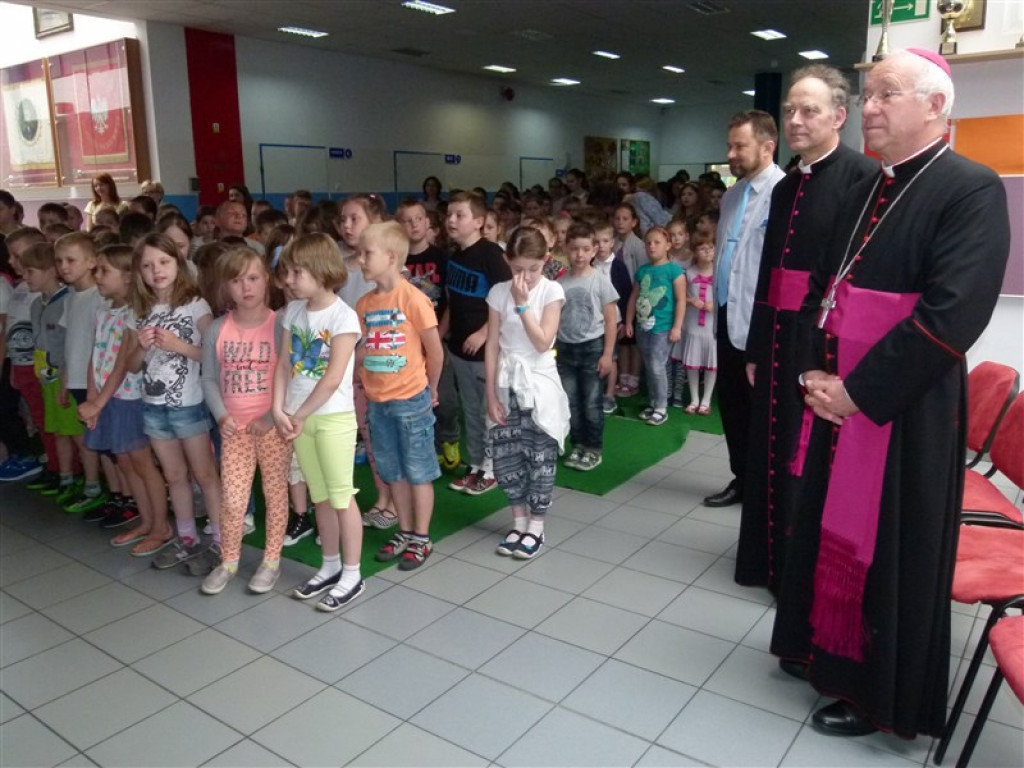 Parafia św. Barbary w Głownie gości biskupa Dziubę