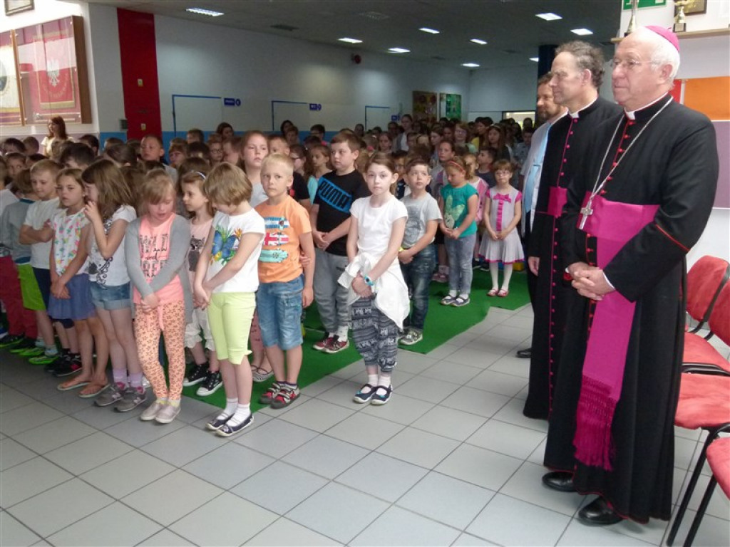 Parafia św. Barbary w Głownie gości biskupa Dziubę