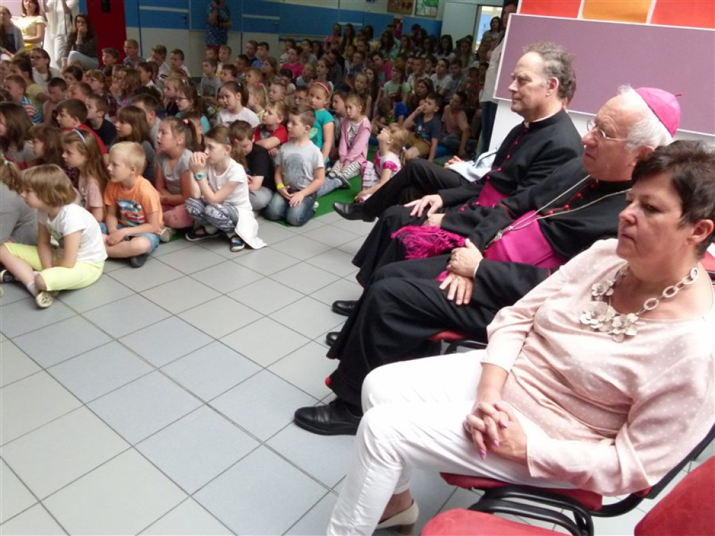 Parafia św. Barbary w Głownie gości biskupa Dziubę