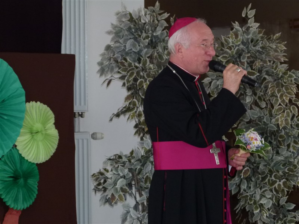 Parafia św. Barbary w Głownie gości biskupa Dziubę