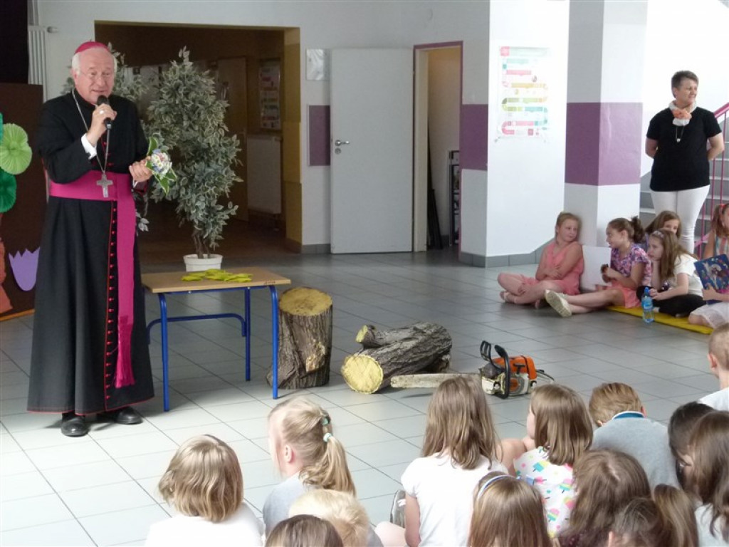 Parafia św. Barbary w Głownie gości biskupa Dziubę