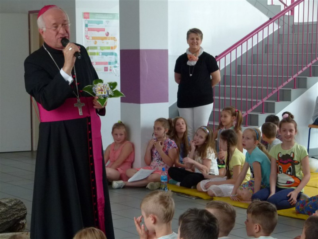 Parafia św. Barbary w Głownie gości biskupa Dziubę