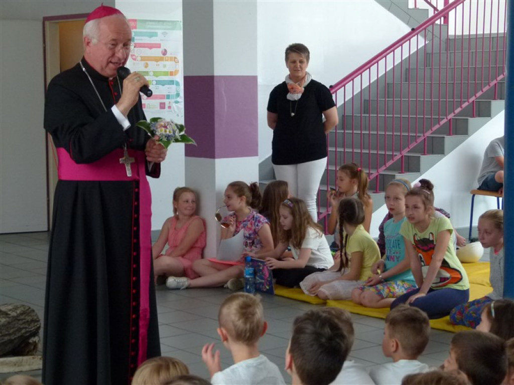 Parafia św. Barbary w Głownie gości biskupa Dziubę