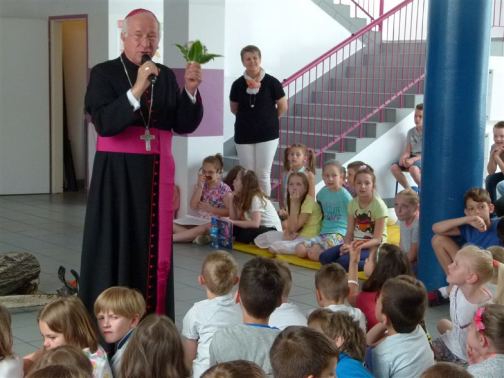 Parafia św. Barbary w Głownie gości biskupa Dziubę