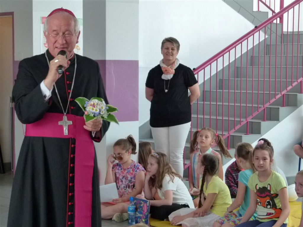 Parafia św. Barbary w Głownie gości biskupa Dziubę