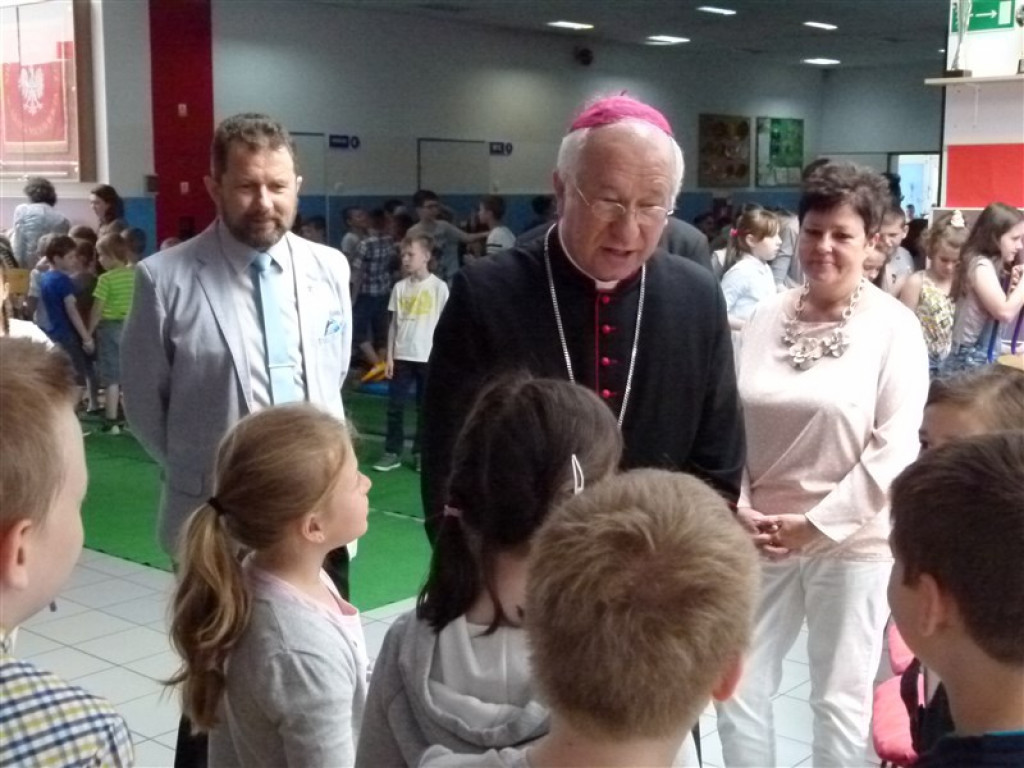 Parafia św. Barbary w Głownie gości biskupa Dziubę