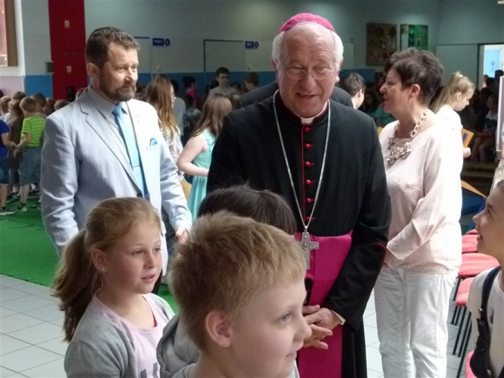 Parafia św. Barbary w Głownie gości biskupa Dziubę