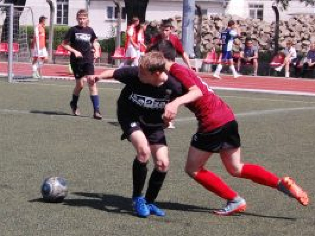 Jutrzenka zdobywa Puchar Burmistrza Łowicza