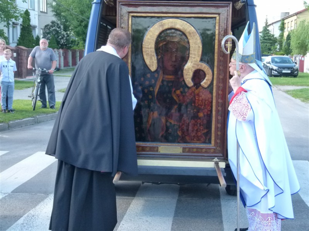 Obraz Matki Bożej Częstochowskiej zawitał do parafii św. Maksymiliana