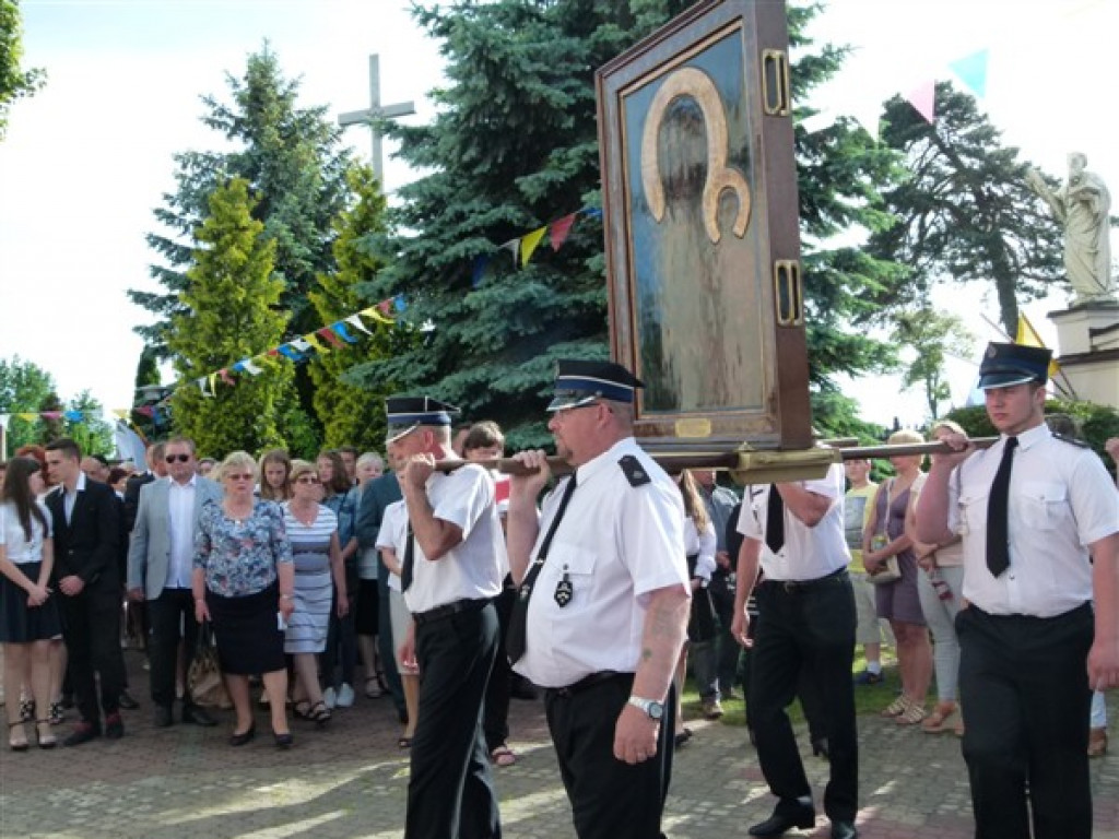 Parafie Osiny i Dmosin przywitały Obraz Nawiedzenia (zdjęcia)