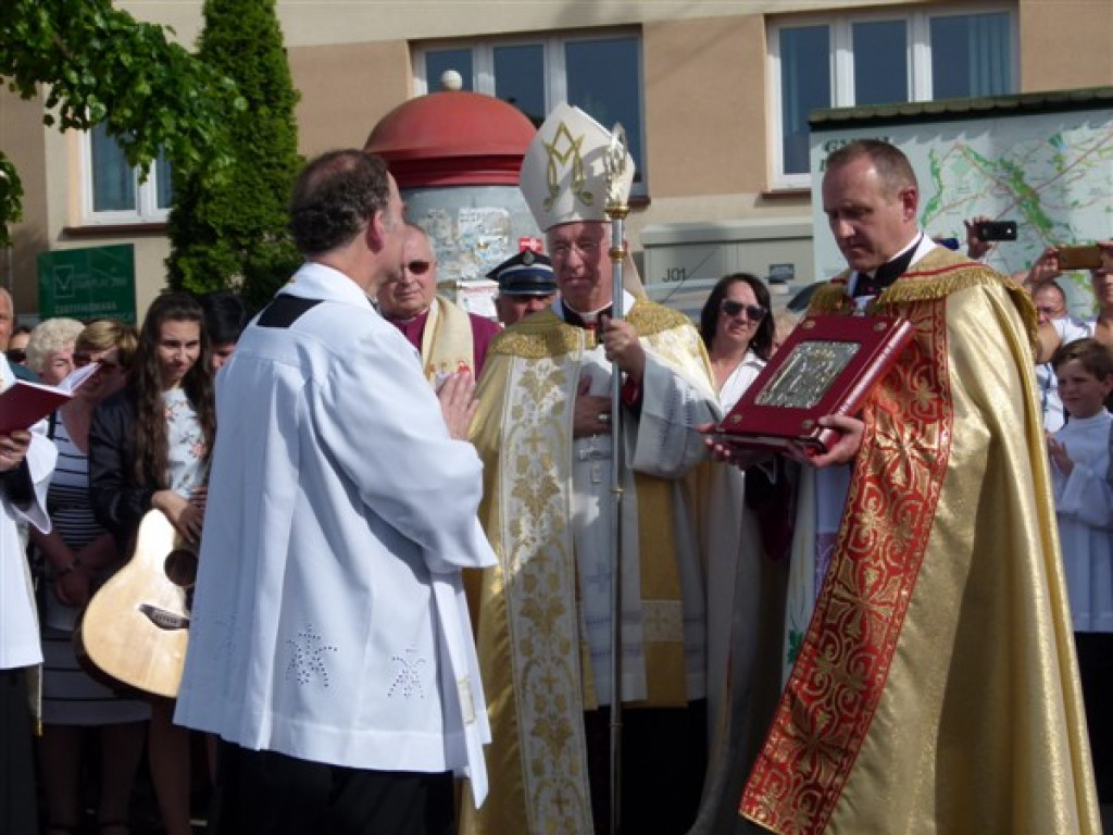 Parafie Osiny i Dmosin przywitały Obraz Nawiedzenia (zdjęcia)