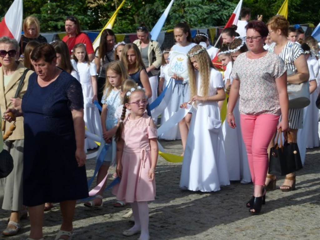 Parafie Osiny i Dmosin przywitały Obraz Nawiedzenia (zdjęcia)