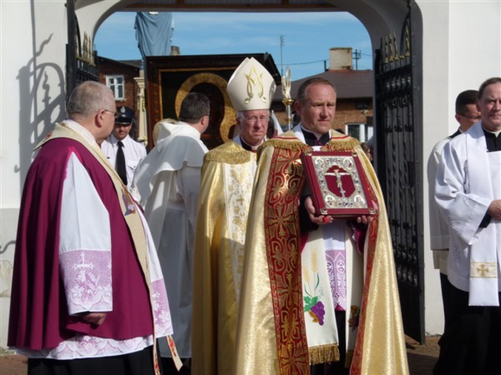 Parafie Osiny i Dmosin przywitały Obraz Nawiedzenia (zdjęcia)
