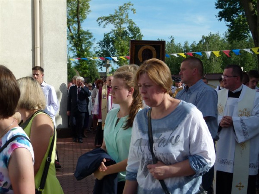 Parafie Osiny i Dmosin przywitały Obraz Nawiedzenia (zdjęcia)