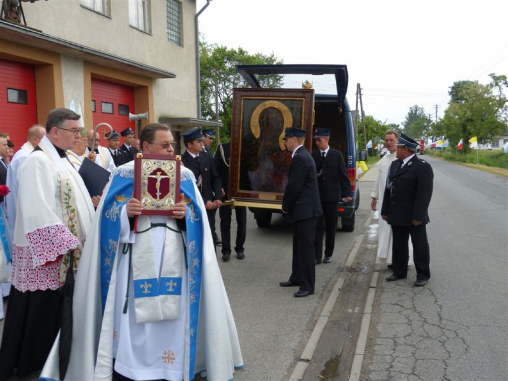 Królowa Polski powitana w Zdunach