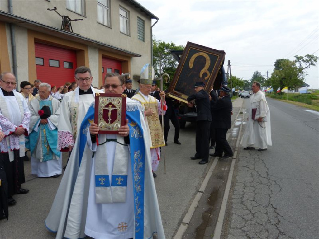 Królowa Polski powitana w Zdunach