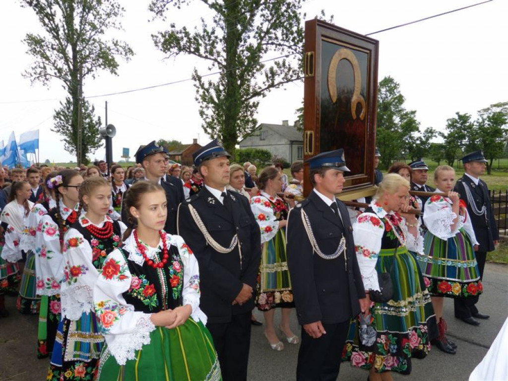 Królowa Polski powitana w Zdunach