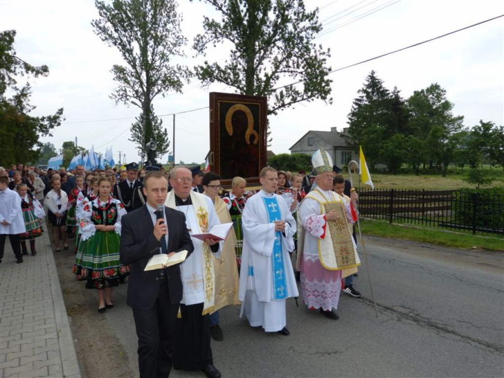 Królowa Polski powitana w Zdunach