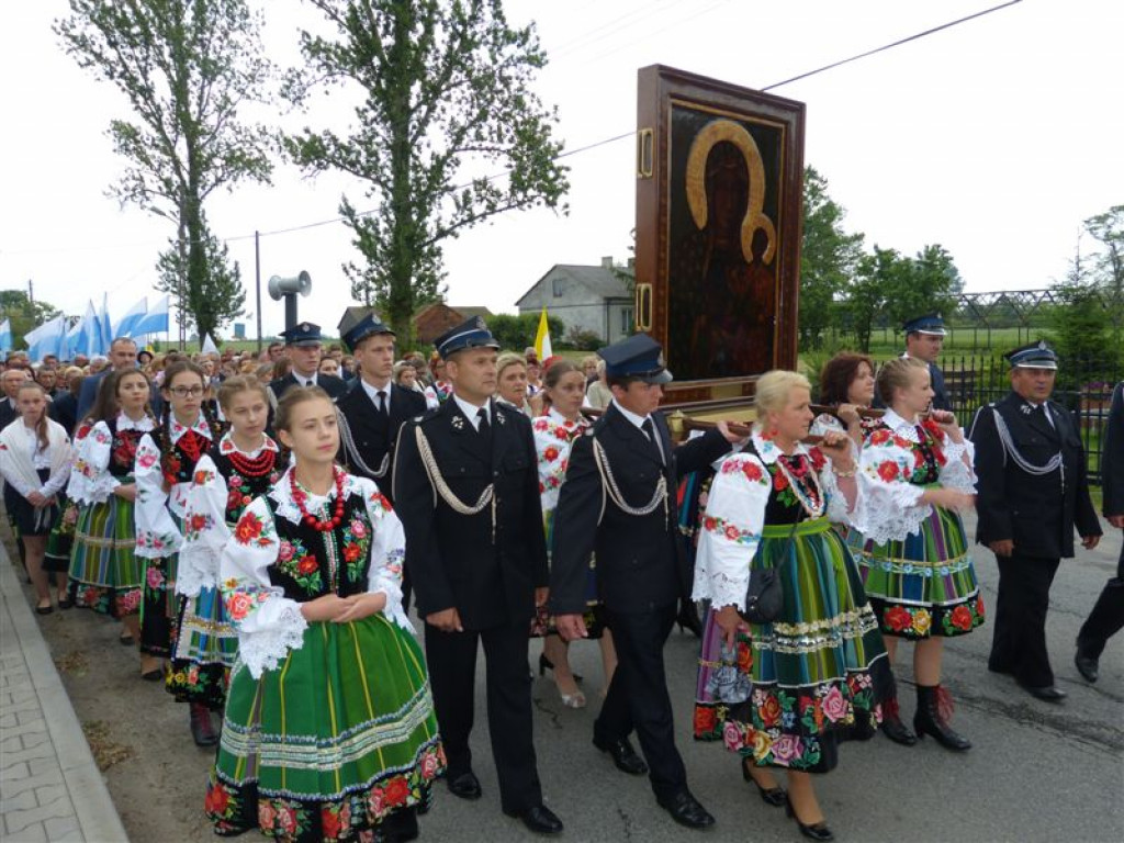 Królowa Polski powitana w Zdunach