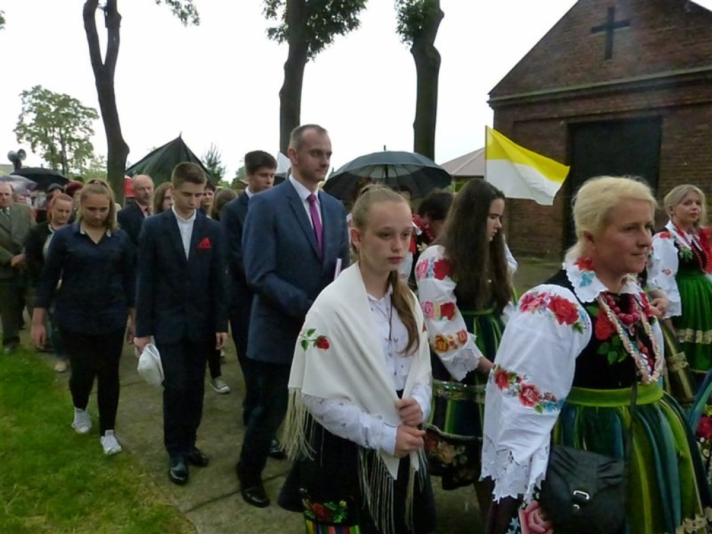 Królowa Polski powitana w Zdunach