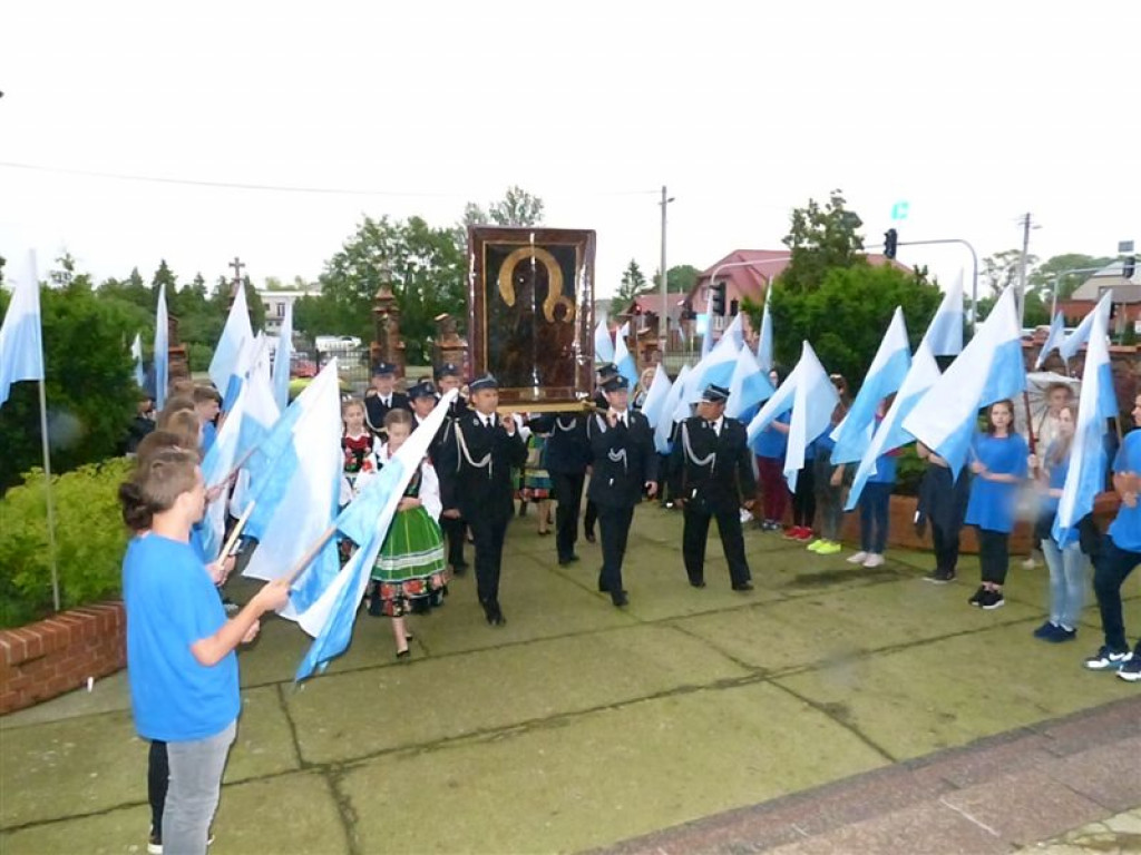 Królowa Polski powitana w Zdunach