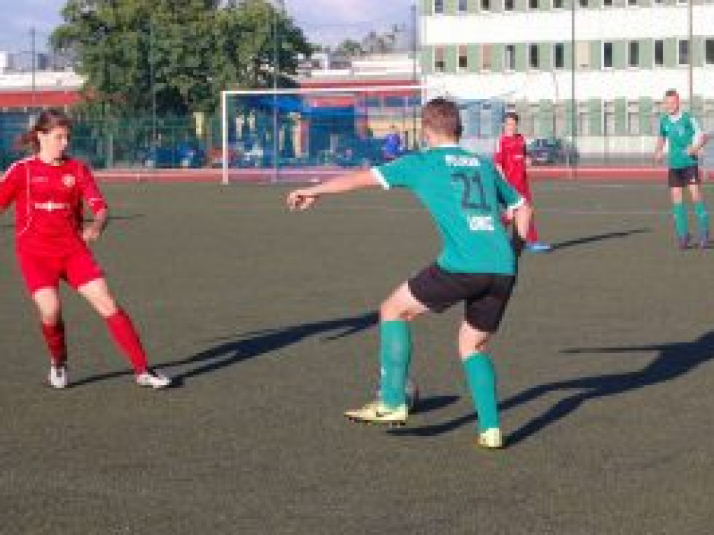 Sukces Pelikana-2003 w meczu z Widzewem